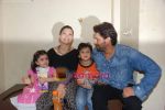 Arshad Warsi, Maria Goretti with Golmaal 3 team celebrates with kids in Fame on 14th Nov 2010 (13).JPG